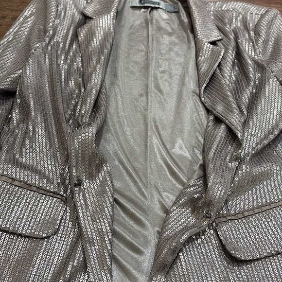 Stradivarius blazer. Sparkly. Tan / champagne color. Large - Picture 7 of 9